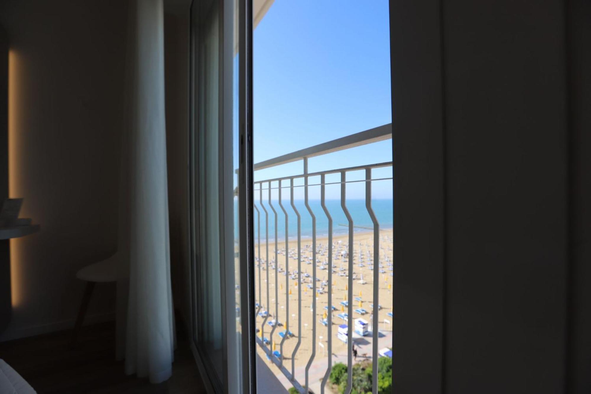 Hotel Concordia Lido di Jesolo Bagian luar foto